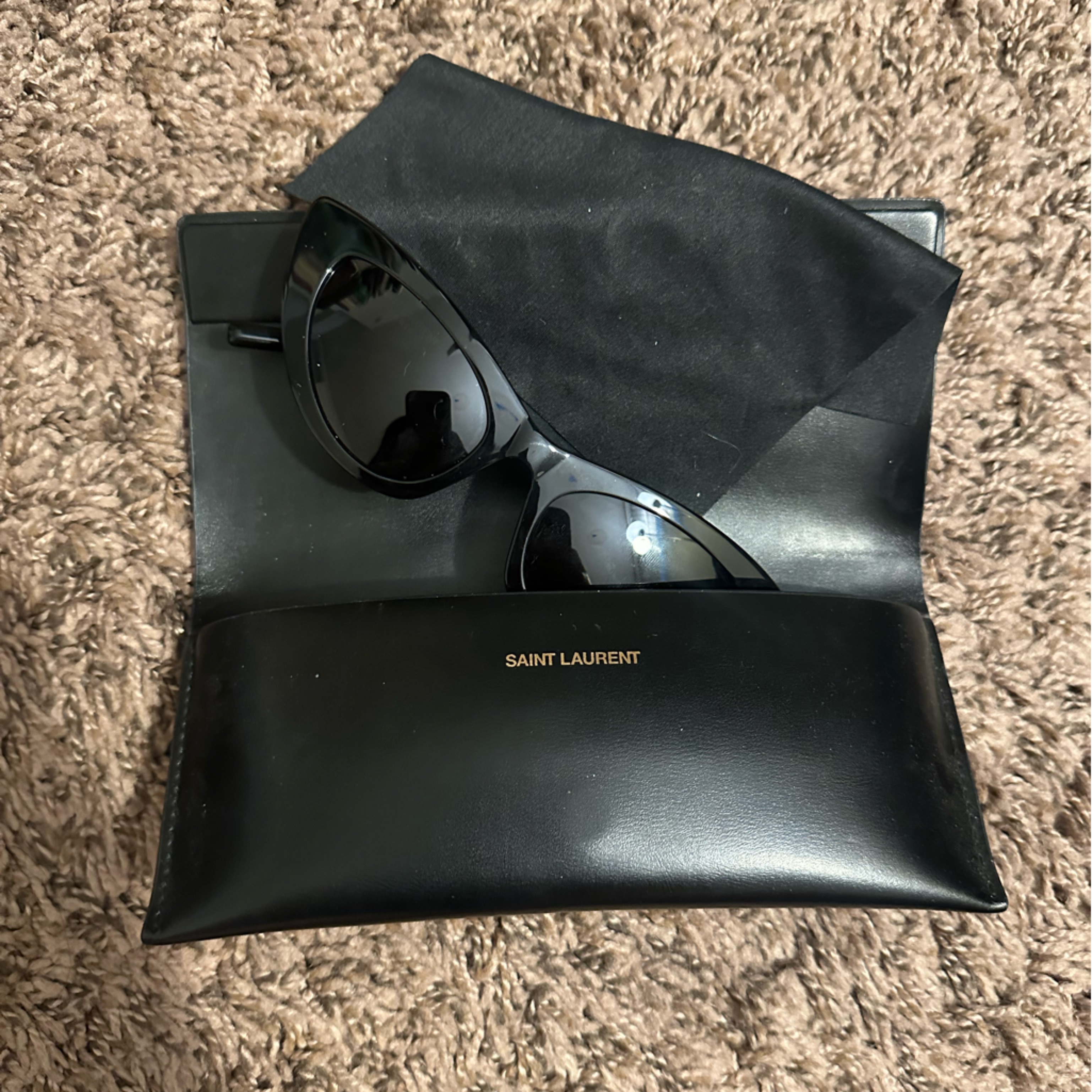 Sunglasses Saint Laurent Good Condition